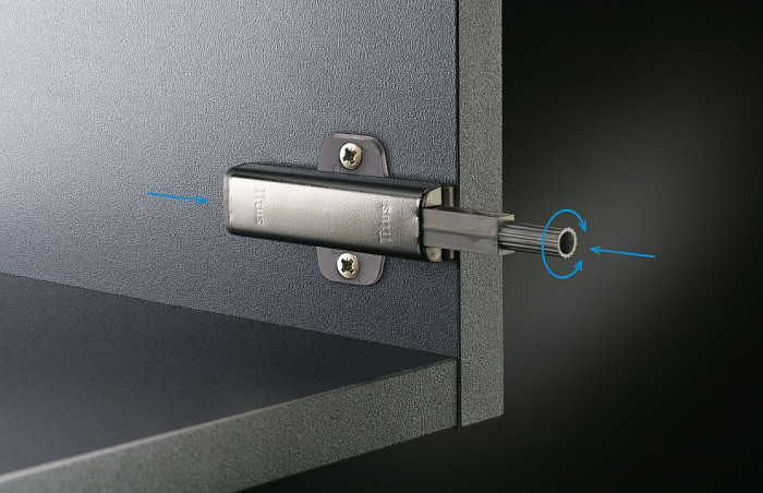 Push latch krizna podloga 