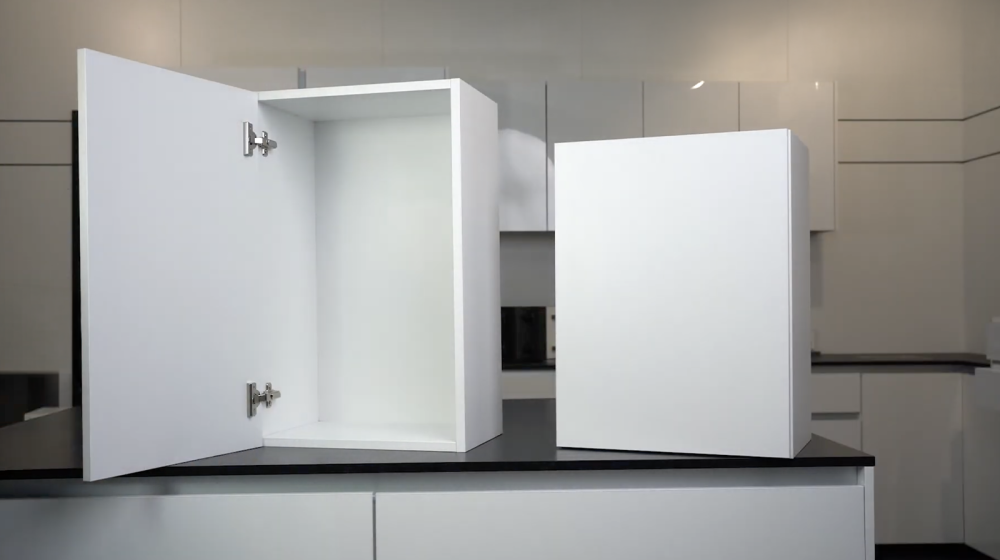 Thumb Soft close hinges with consumer preferred ConfidentClose
