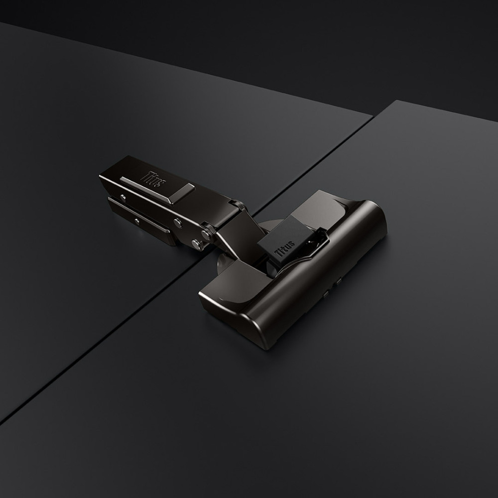 Titus NEW CI   T type PressTo Noir   mounted   RGB 1080x1080